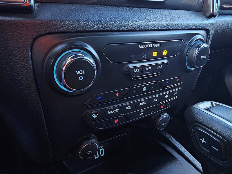 Pickup Ford Ranger  2.0  213 WILDTRACK: 11 kép.