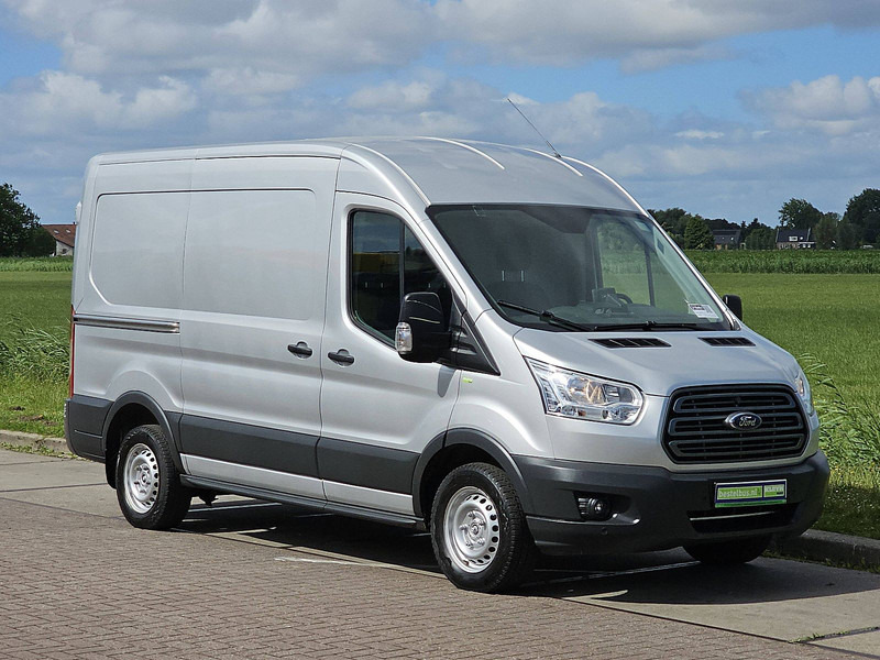Ford Transit 2.0 L2H2 Airco PDC - Kis furgon: 5 kép. Ford Transit 2.0 L2H2 Airco PDC - Kis furgon: 5 kép.
