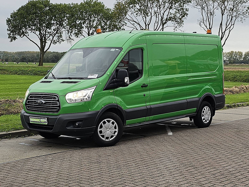 Ford Transit 2.0 L3H2 Navi Euro6 AC! - Furgon: 2 kép. Ford Transit 2.0 L3H2 Navi Euro6 AC! - Furgon: 2 kép.
