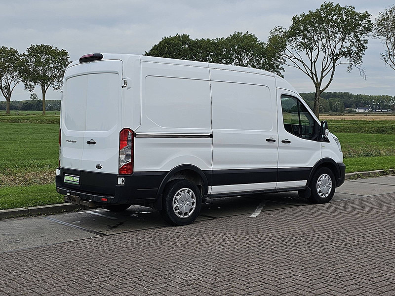 Ford Transit 2.0 TDCI 130 L2H2 - Furgon: 3 kép. Ford Transit 2.0 TDCI 130 L2H2 - Furgon: 3 kép.