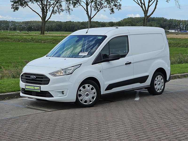 Ford Transit Connect 1.5 L1 Navi 3-Zits Euro6 - Dobozos kisteherautó: 2 kép. Ford Transit Connect 1.5 L1 Navi 3-Zits Euro6 - Dobozos kisteherautó: 2 kép.
