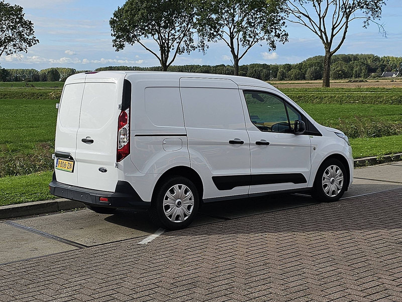 Ford Transit Connect 1.5 L1 Navi 3-Zits Euro6 - Dobozos kisteherautó: 3 kép. Ford Transit Connect 1.5 L1 Navi 3-Zits Euro6 - Dobozos kisteherautó: 3 kép.