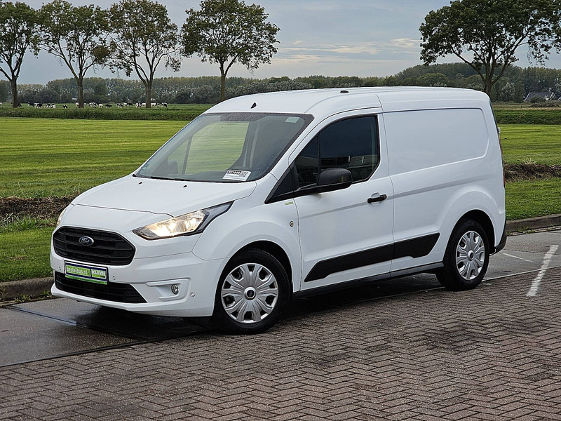 Ford Transit Connect L1 Navi 3 Zits! - Dobozos kisteherautó: 2 kép. Ford Transit Connect L1 Navi 3 Zits! - Dobozos kisteherautó: 2 kép.