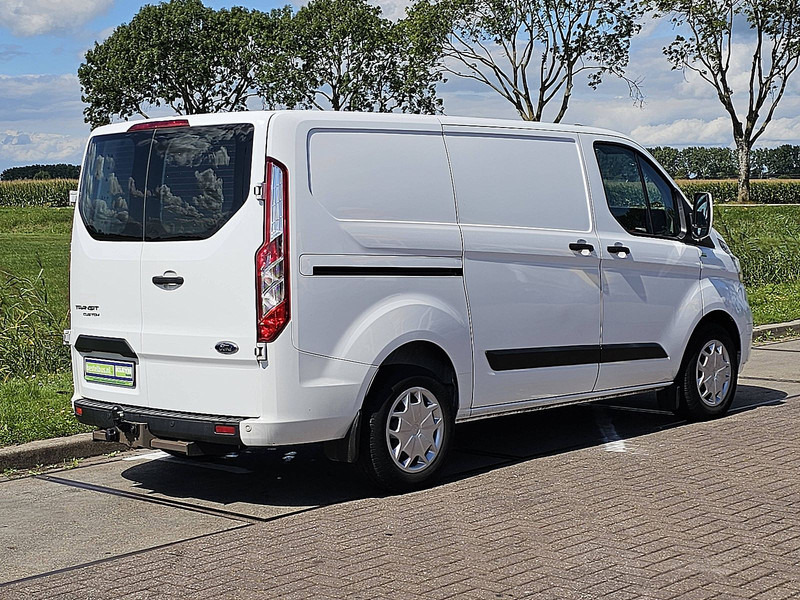Ford Transit Custom 2.0 L1 Navi Automaat AC! - Kis furgon: 3 kép. Ford Transit Custom 2.0 L1 Navi Automaat AC! - Kis furgon: 3 kép.