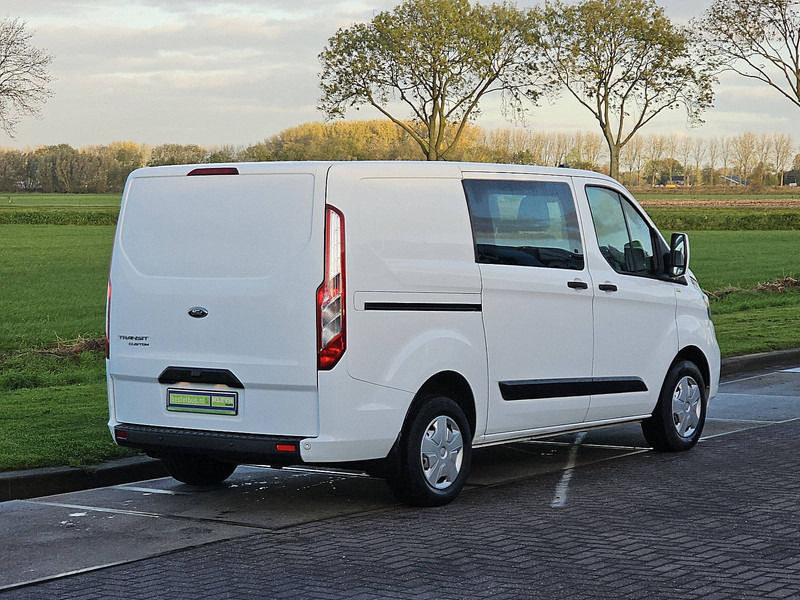 Ford Transit Custom 2.0 L1H1 Dub.- Cab. Navi - Kis furgon: 3 kép. Ford Transit Custom 2.0 L1H1 Dub.- Cab. Navi - Kis furgon: 3 kép.
