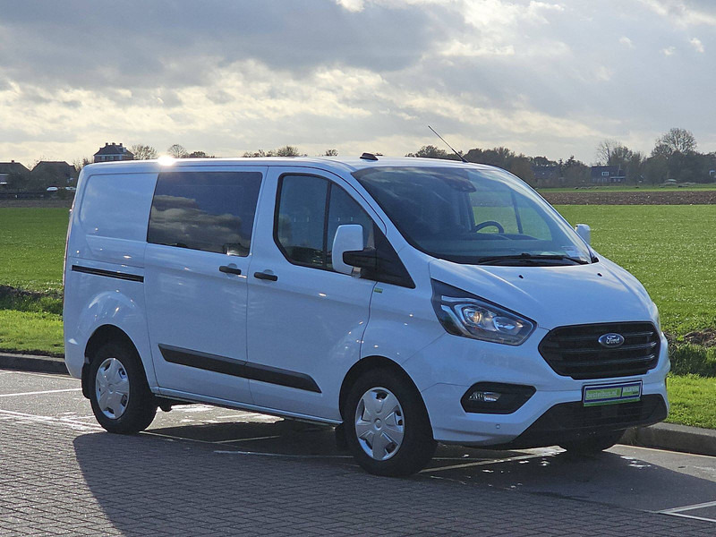 Ford Transit Custom 2.0 L1H1 Navi Euro6 - Kis furgon: 5 kép. Ford Transit Custom 2.0 L1H1 Navi Euro6 - Kis furgon: 5 kép.