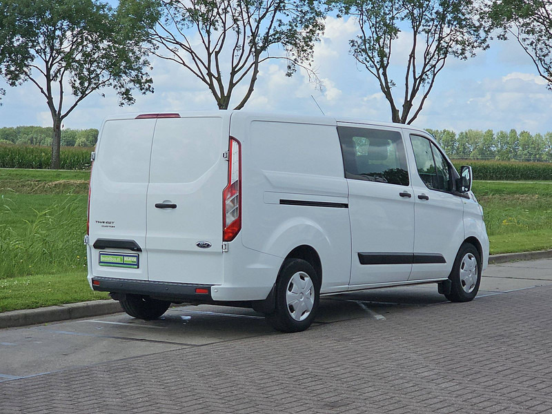 Ford Transit Custom 2.0 L2H1 Dubbele Cabine - Kis furgon: 3 kép. Ford Transit Custom 2.0 L2H1 Dubbele Cabine - Kis furgon: 3 kép.