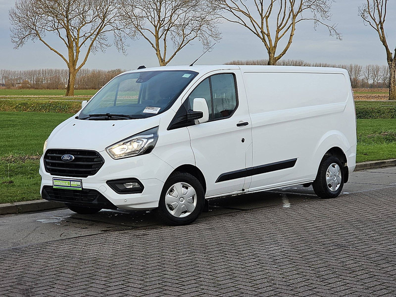 Ford Transit Custom 2.0 L2H1 Navi Euro6 - Kis furgon: 2 kép. Ford Transit Custom 2.0 L2H1 Navi Euro6 - Kis furgon: 2 kép.