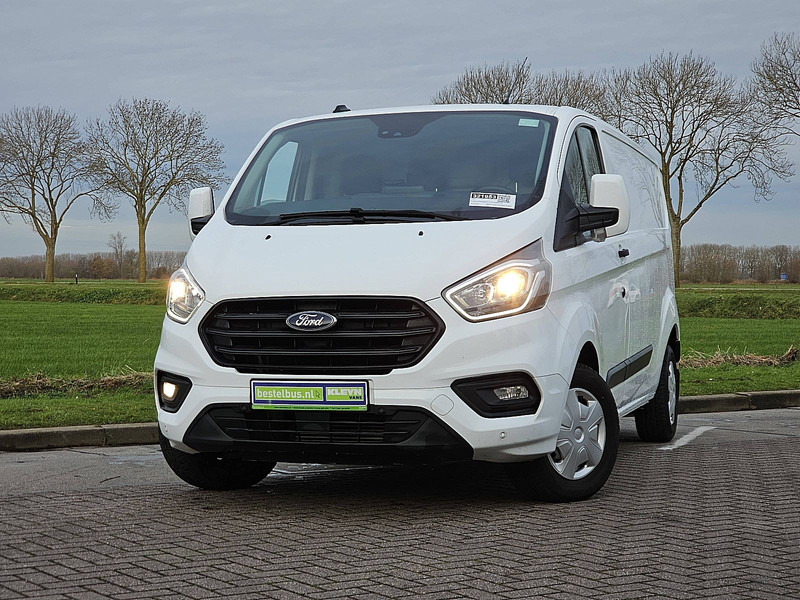 Ford Transit Custom 2.0 L2H1 Navi Euro6 - Kis furgon: 1 kép. Ford Transit Custom 2.0 L2H1 Navi Euro6 - Kis furgon: 1 kép.