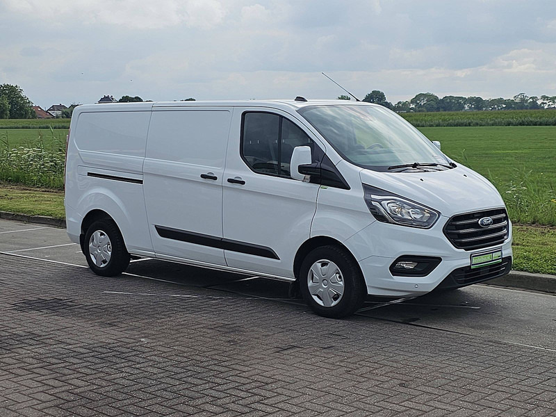 Ford Transit Custom 2.0 L2H1 Navi PDC! - Kis furgon: 5 kép. Ford Transit Custom 2.0 L2H1 Navi PDC! - Kis furgon: 5 kép.