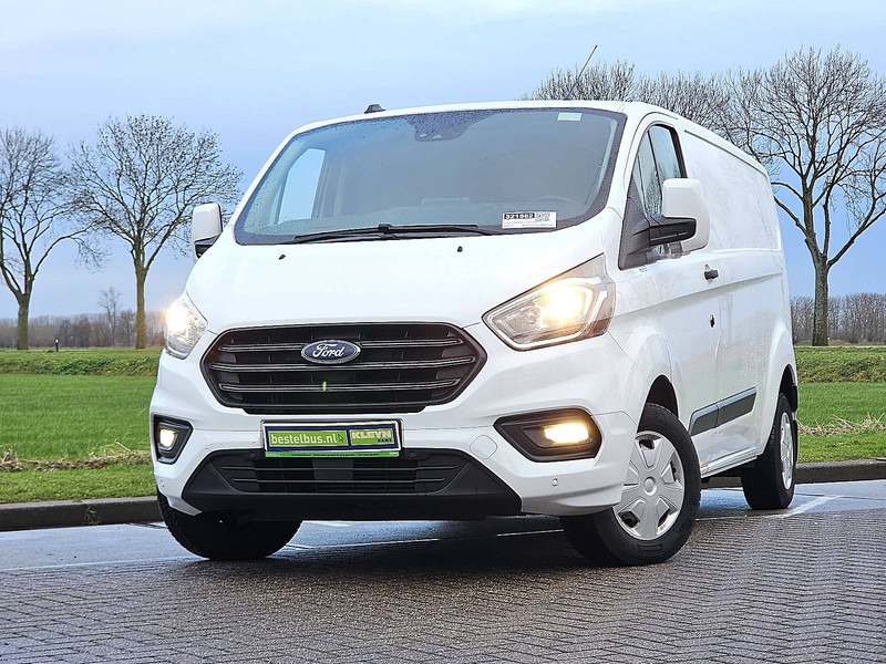 Ford Transit Custom 2.0 ac navi EURO6 - Kis furgon: 1 kép. Ford Transit Custom 2.0 ac navi EURO6 - Kis furgon: 1 kép.