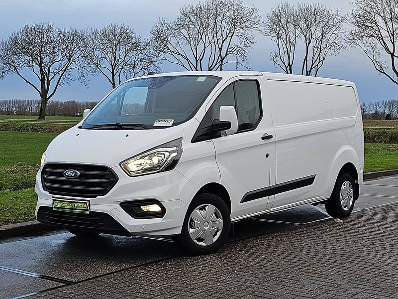 Ford Transit Custom 2.0 ac navi EURO6 - Kis furgon: 2 kép. Ford Transit Custom 2.0 ac navi EURO6 - Kis furgon: 2 kép.