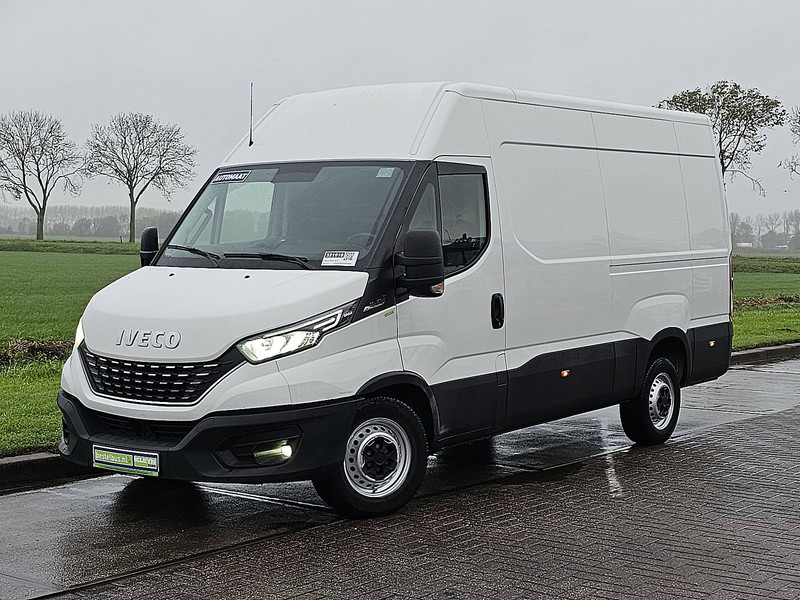 Iveco Daily 35 S 3.0ltr ac aut. EURO6 - Furgon: 2 kép. Iveco Daily 35 S 3.0ltr ac aut. EURO6 - Furgon: 2 kép.