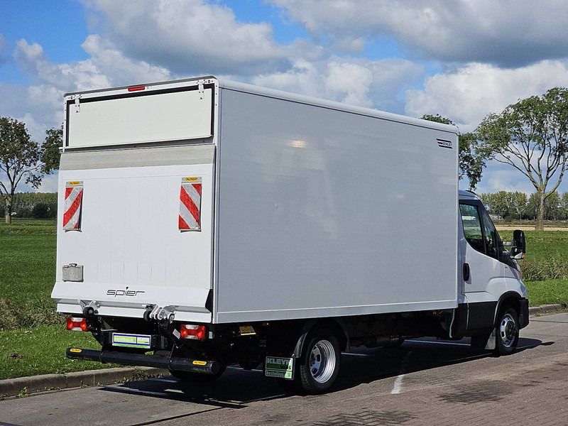 Iveco Daily 35C16 Bakwagen Laadklep - Dobozos kisteherautó: 3 kép. Iveco Daily 35C16 Bakwagen Laadklep - Dobozos kisteherautó: 3 kép.