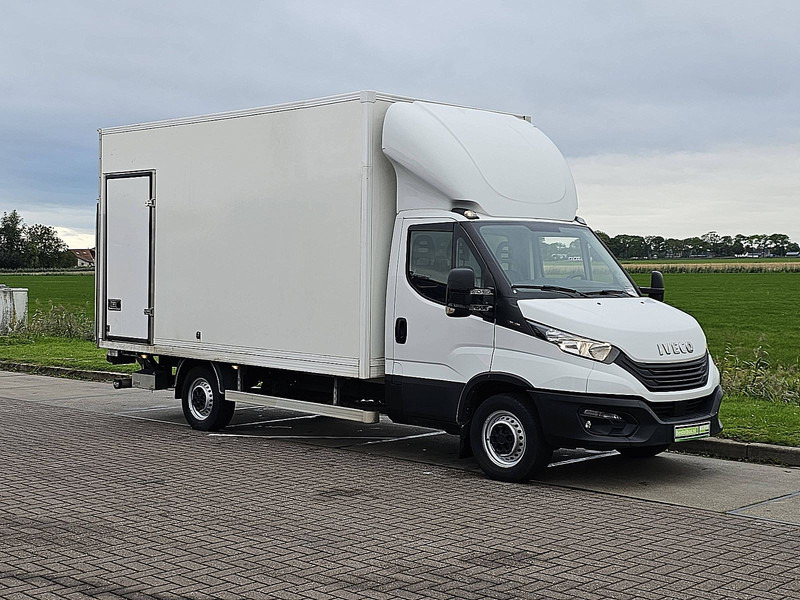 Iveco Daily 35S18 Bakwagen Laadklep! - Dobozos kisteherautó: 5 kép. Iveco Daily 35S18 Bakwagen Laadklep! - Dobozos kisteherautó: 5 kép.