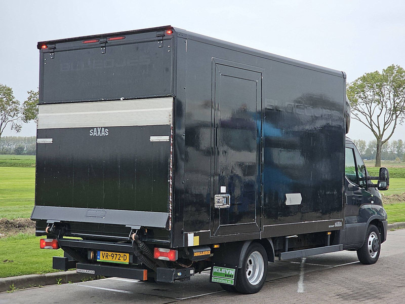 Iveco Daily 40C15 3.0 ltr - Dobozos kisteherautó: 3 kép. Iveco Daily 40C15 3.0 ltr - Dobozos kisteherautó: 3 kép.