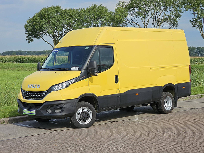 Iveco Daily 50C18 3.0L AUT. L2H2 - Furgon: 2 kép. Iveco Daily 50C18 3.0L AUT. L2H2 - Furgon: 2 kép.
