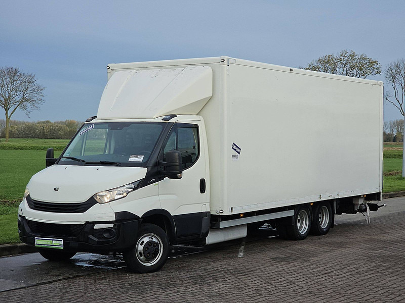 Iveco Daily 50C18 Clickstar EURO6 - Dobozos kisteherautó: 2 kép. Iveco Daily 50C18 Clickstar EURO6 - Dobozos kisteherautó: 2 kép.