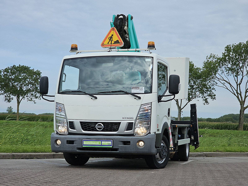 Nissan NT 400 17Mtr-Hoogwerker! - Kisteherautó: 1 kép. Nissan NT 400 17Mtr-Hoogwerker! - Kisteherautó: 1 kép.