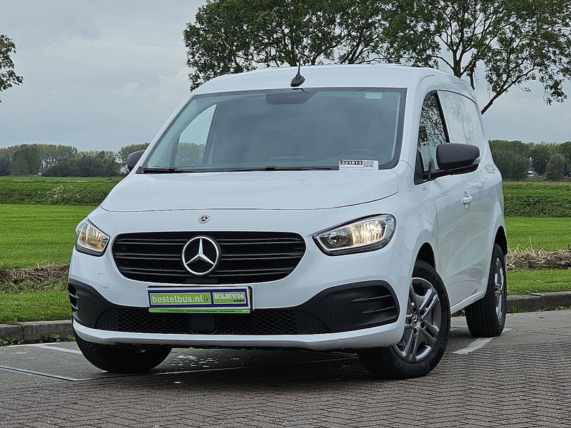 Mercedes-Benz Citan 112 CDI AC EURO6 - Dobozos kisteherautó: 1 kép. Mercedes-Benz Citan 112 CDI AC EURO6 - Dobozos kisteherautó: 1 kép.