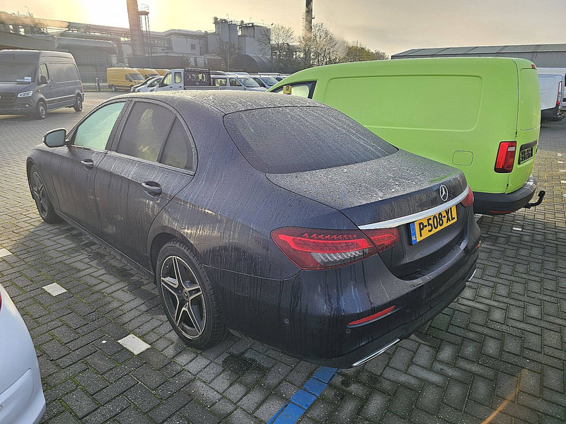 Autó Mercedes-Benz E-Klasse E220 CDI AVANTGARDE PANO: 6 kép. Autó Mercedes-Benz E-Klasse E220 CDI AVANTGARDE PANO: 6 kép.