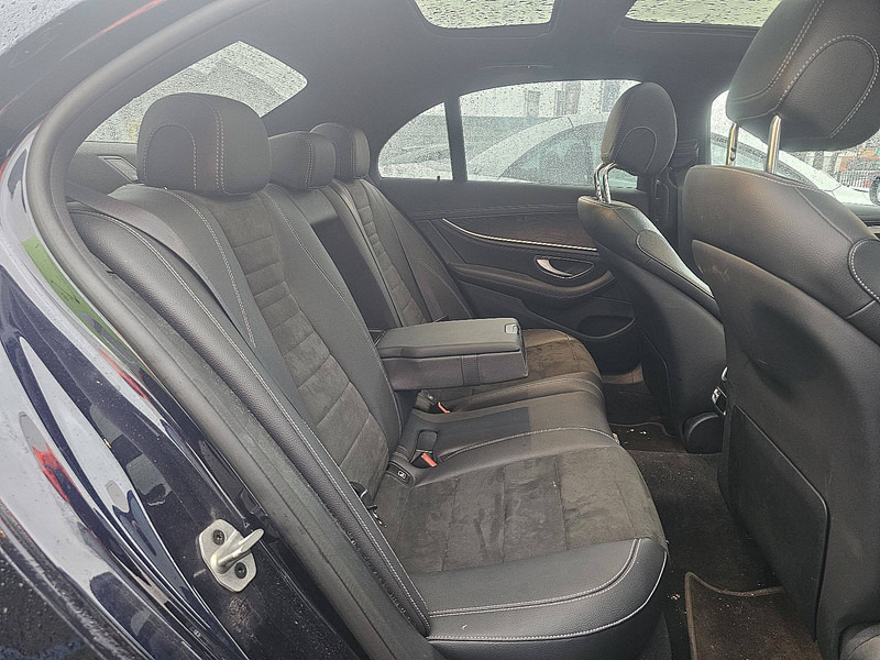 Autó Mercedes-Benz E-Klasse E220 CDI AVANTGARDE PANO: 16 kép. Autó Mercedes-Benz E-Klasse E220 CDI AVANTGARDE PANO: 16 kép.