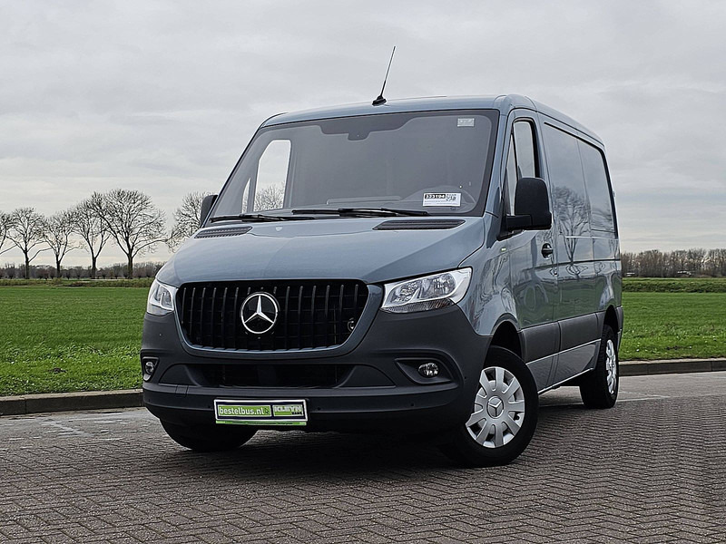 Mercedes-Benz Sprinter 211 automaat EURO6 - Kis furgon: 1 kép. Mercedes-Benz Sprinter 211 automaat EURO6 - Kis furgon: 1 kép.