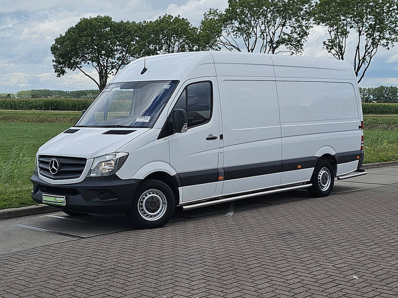 Mercedes-Benz Sprinter 311 CDI AUT. L3H2 - Furgon: 2 kép. Mercedes-Benz Sprinter 311 CDI AUT. L3H2 - Furgon: 2 kép.