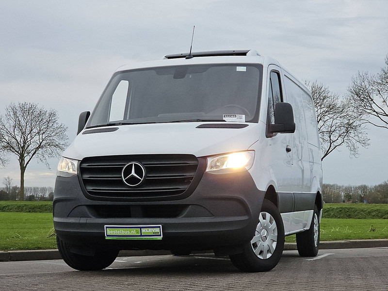 Mercedes-Benz Sprinter 311 CDI FRIGO L1H1 - Hűtős kisteherautó: 1 kép. Mercedes-Benz Sprinter 311 CDI FRIGO L1H1 - Hűtős kisteherautó: 1 kép.