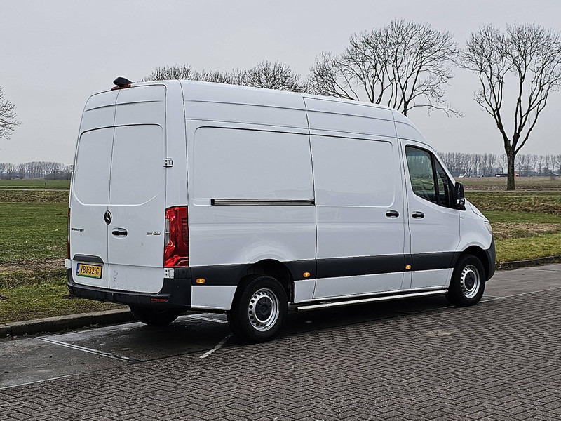 Mercedes-Benz Sprinter 311 L2H2 Wp-Inrichting ! - Furgon: 3 kép. Mercedes-Benz Sprinter 311 L2H2 Wp-Inrichting ! - Furgon: 3 kép.