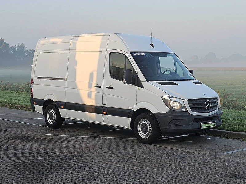 Furgon Mercedes-Benz Sprinter 313 ac automaat: 5 kép. Furgon Mercedes-Benz Sprinter 313 ac automaat: 5 kép.