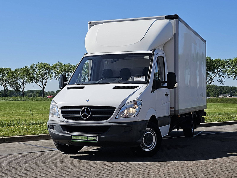 Mercedes-Benz Sprinter 313 ac laadklep zijdeur - Dobozos kisteherautó: 1 kép. Mercedes-Benz Sprinter 313 ac laadklep zijdeur - Dobozos kisteherautó: 1 kép.