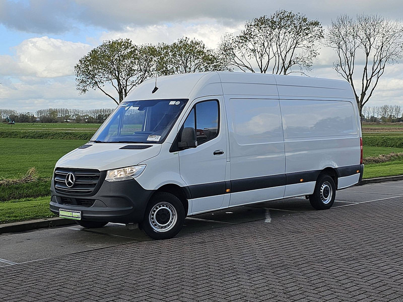 Mercedes-Benz Sprinter 314 CDI AUT. L3H2 - Furgon: 2 kép. Mercedes-Benz Sprinter 314 CDI AUT. L3H2 - Furgon: 2 kép.