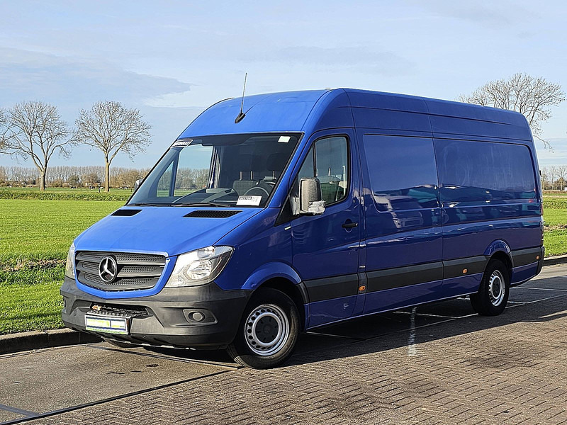 Mercedes-Benz Sprinter 314 - Furgon: 2 kép. Mercedes-Benz Sprinter 314 - Furgon: 2 kép.
