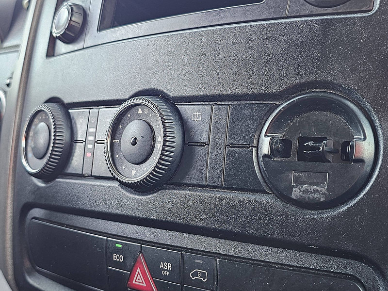 Furgon Mercedes-Benz Sprinter 314: 10 kép. Furgon Mercedes-Benz Sprinter 314: 10 kép.