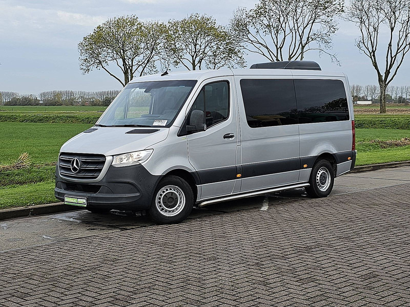 Mercedes-Benz Sprinter 314 L2H1 9-Pers 2X Airco - Minibusz, Kisbusz: 2 kép. Mercedes-Benz Sprinter 314 L2H1 9-Pers 2X Airco - Minibusz, Kisbusz: 2 kép.