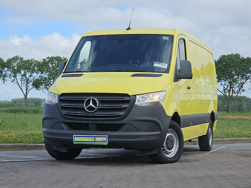 Mercedes-Benz Sprinter 314 L2H1 Mbux Airco Eur6 - Kis furgon: 1 kép. Mercedes-Benz Sprinter 314 L2H1 Mbux Airco Eur6 - Kis furgon: 1 kép.