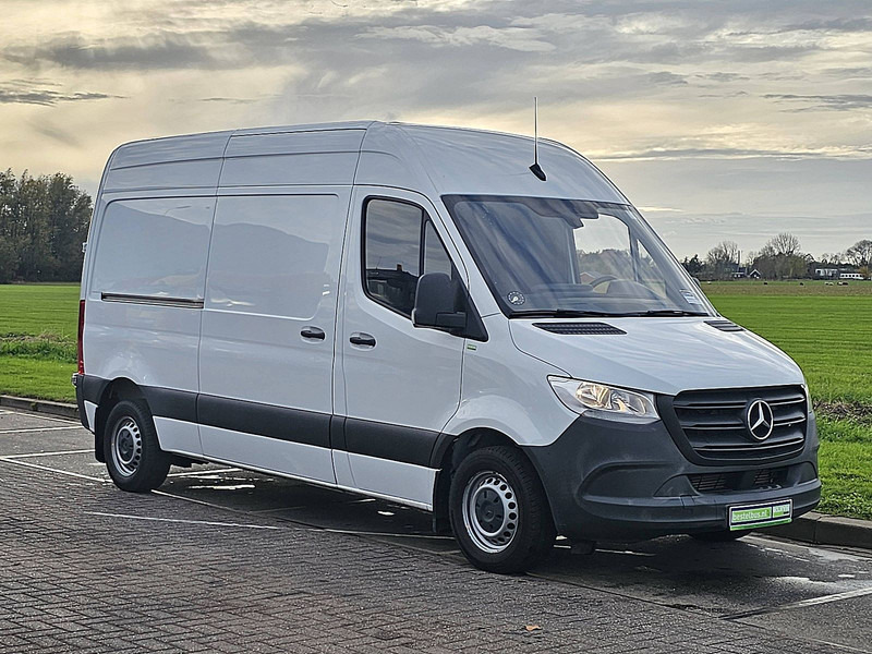 Mercedes-Benz Sprinter 314 L2H2 Mbux Automaat! - Furgon: 5 kép. Mercedes-Benz Sprinter 314 L2H2 Mbux Automaat! - Furgon: 5 kép.