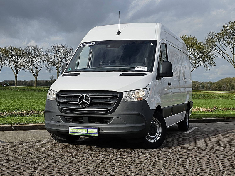 Mercedes-Benz Sprinter 314 L2H2 Mbux RWD - Furgon: 1 kép. Mercedes-Benz Sprinter 314 L2H2 Mbux RWD - Furgon: 1 kép.