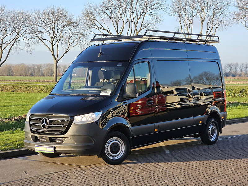 Mercedes-Benz Sprinter 314 L2H2 Mbux10 Automaat - Furgon: 2 kép. Mercedes-Benz Sprinter 314 L2H2 Mbux10 Automaat - Furgon: 2 kép.