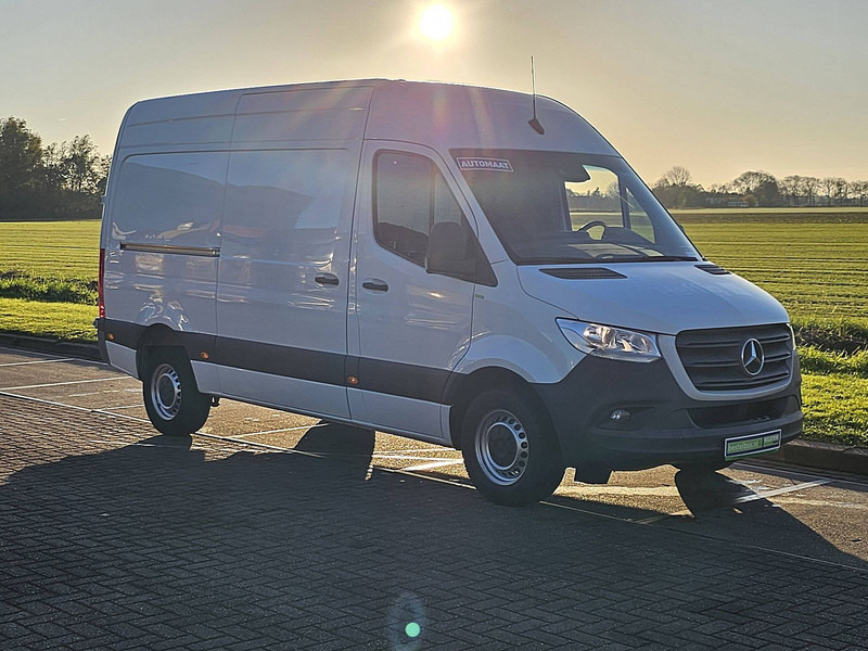 Mercedes-Benz Sprinter 314 L2H2 RWD Mbux Autom! - Furgon: 5 kép. Mercedes-Benz Sprinter 314 L2H2 RWD Mbux Autom! - Furgon: 5 kép.