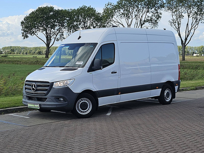 Mercedes-Benz Sprinter 314 ac automaat EURO6 - Furgon: 2 kép. Mercedes-Benz Sprinter 314 ac automaat EURO6 - Furgon: 2 kép.