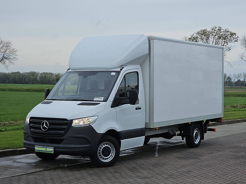 Mercedes-Benz Sprinter 315 Bakwagen Laadklep! - Dobozos kisteherautó: 2 kép. Mercedes-Benz Sprinter 315 Bakwagen Laadklep! - Dobozos kisteherautó: 2 kép.