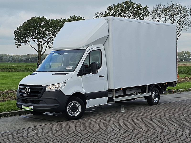 Mercedes-Benz Sprinter 315 Bakwagen Laadklep! - Dobozos kisteherautó: 2 kép. Mercedes-Benz Sprinter 315 Bakwagen Laadklep! - Dobozos kisteherautó: 2 kép.