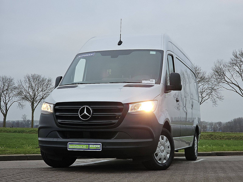Mercedes-Benz Sprinter 315 L2H2 RWD Mbux - Kis furgon: 1 kép. Mercedes-Benz Sprinter 315 L2H2 RWD Mbux - Kis furgon: 1 kép.