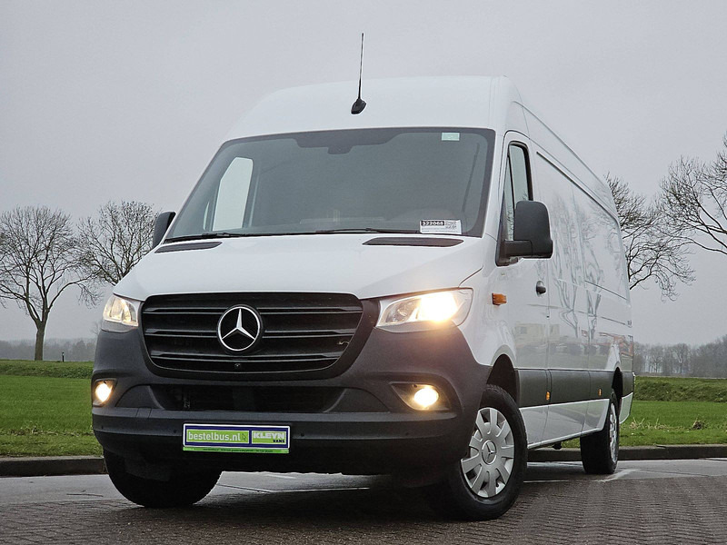 Mercedes-Benz Sprinter 315 L3H2 Maxi Navi - Furgon: 1 kép. Mercedes-Benz Sprinter 315 L3H2 Maxi Navi - Furgon: 1 kép.