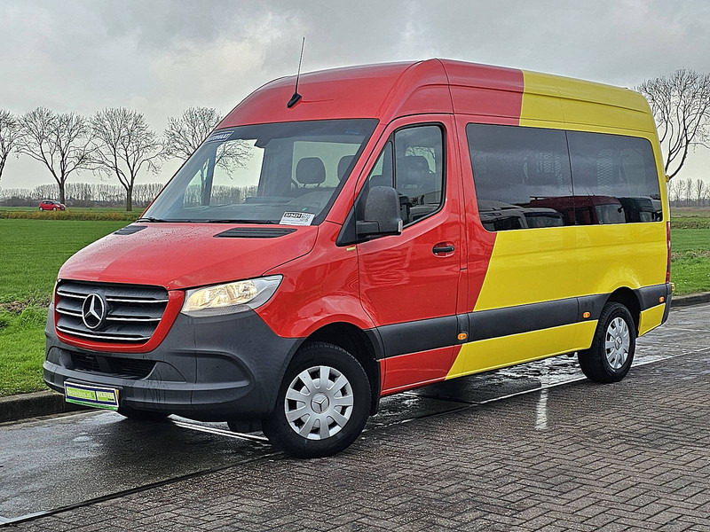 Mercedes-Benz Sprinter 316 9-pers rolstoel E6 - Minibusz, Kisbusz: 2 kép. Mercedes-Benz Sprinter 316 9-pers rolstoel E6 - Minibusz, Kisbusz: 2 kép.