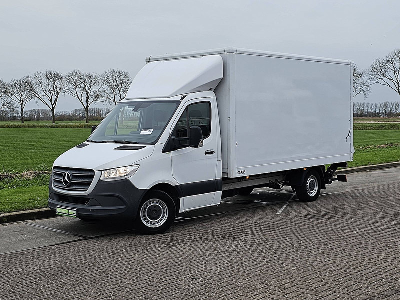 Mercedes-Benz Sprinter 316 Bakwagen Laadklep! - Dobozos kisteherautó: 2 kép. Mercedes-Benz Sprinter 316 Bakwagen Laadklep! - Dobozos kisteherautó: 2 kép.