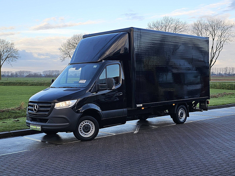 Mercedes-Benz Sprinter 316 Bakwagen Laadklep - Dobozos kisteherautó: 2 kép. Mercedes-Benz Sprinter 316 Bakwagen Laadklep - Dobozos kisteherautó: 2 kép.