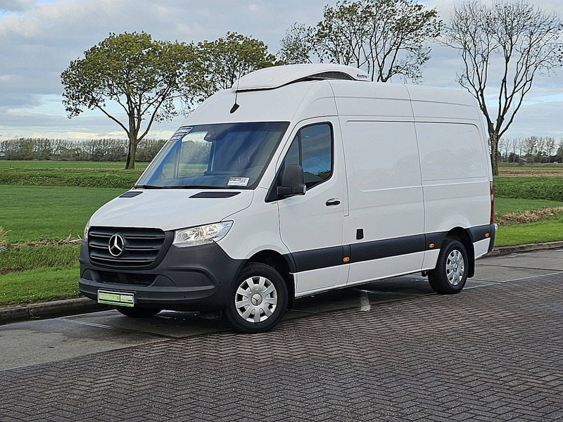 Mercedes-Benz Sprinter 316 L2H2 Koelwagen Mbux - Hűtős kisteherautó: 2 kép. Mercedes-Benz Sprinter 316 L2H2 Koelwagen Mbux - Hűtős kisteherautó: 2 kép.